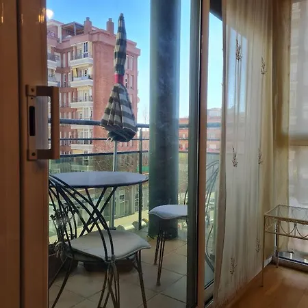 Luminoso Y Bien Ubicado En Barcelona Appartamento Terrassa