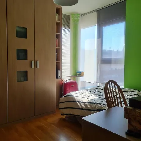 Luminoso Y Bien Ubicado En Barcelona Appartamento